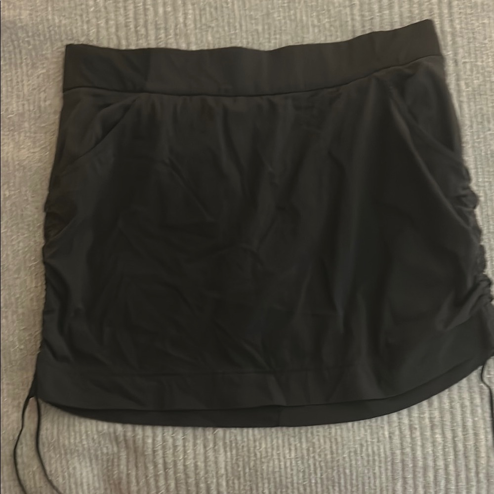 Columbia Classic Black Skirt